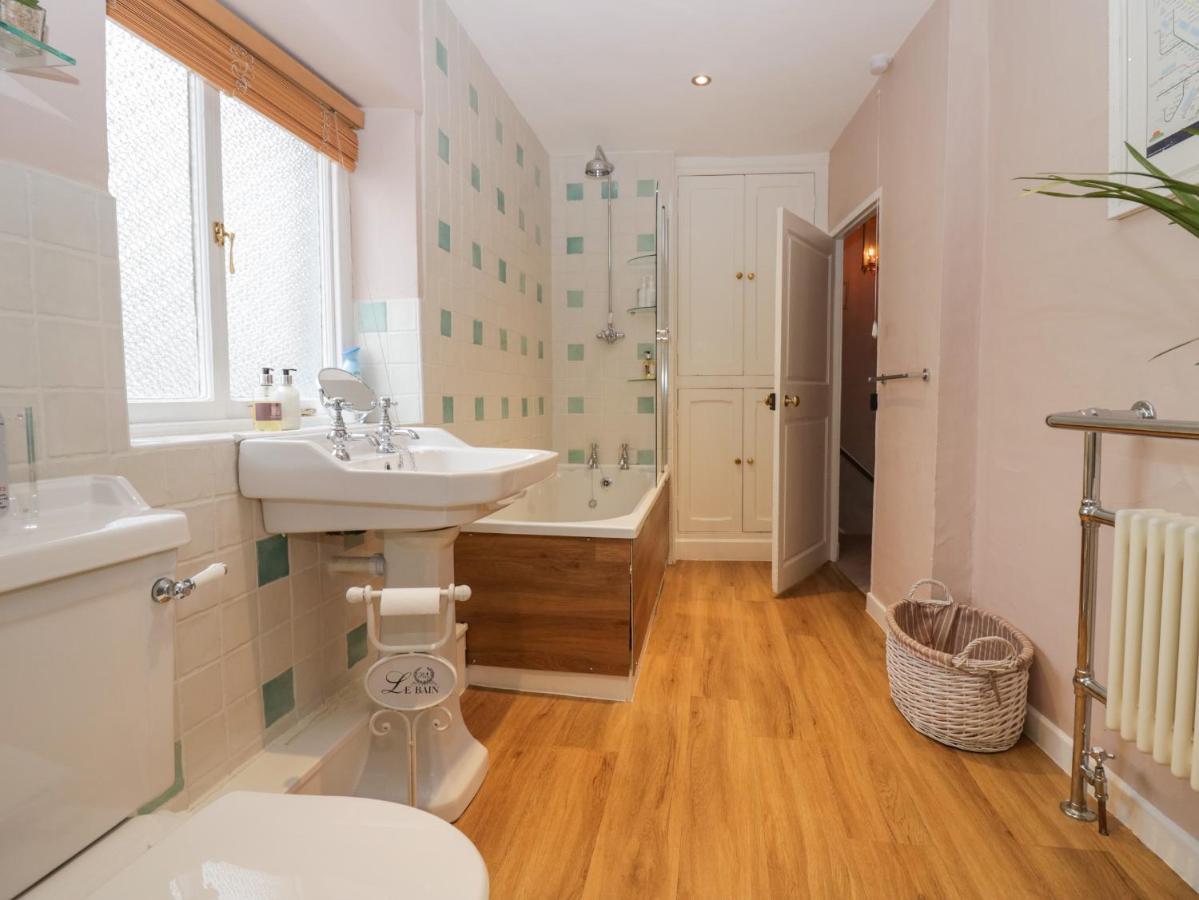 Old Book Shop Villa Grange-over-Sands Luaran gambar