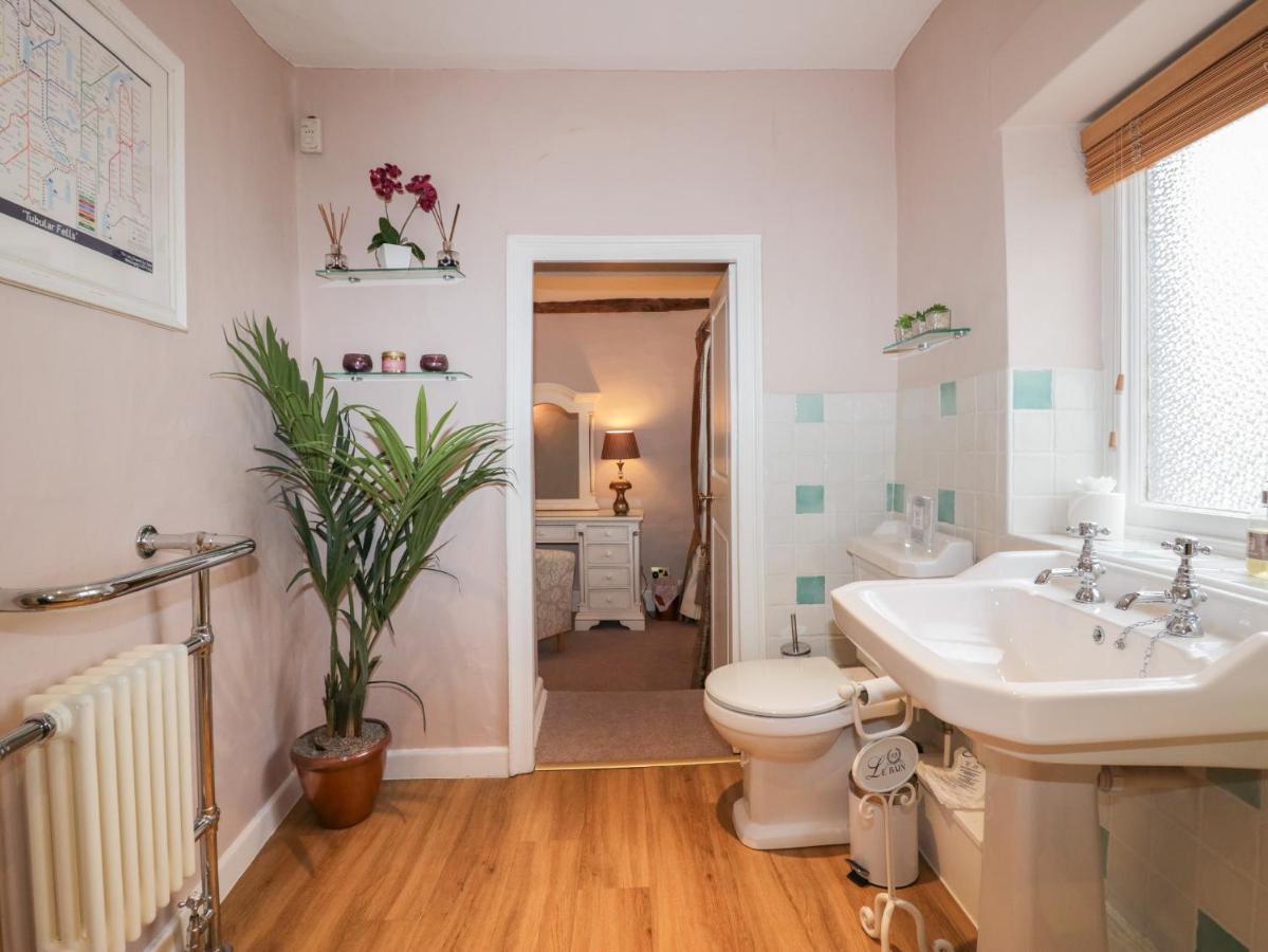 Old Book Shop Villa Grange-over-Sands Luaran gambar